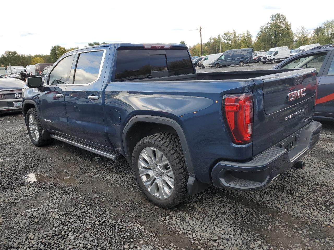 2020 GMC Sierra - Image 2