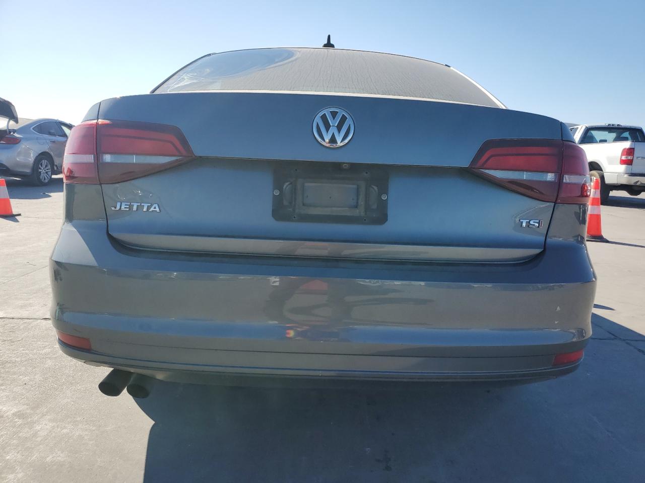 2016 Volkswagen Jetta - Image 6