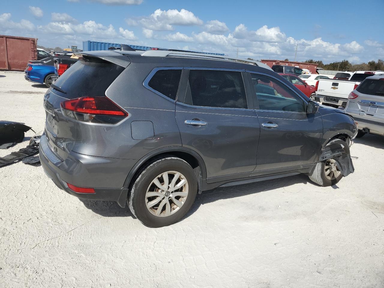 2019 Nissan Rogue - Image 3