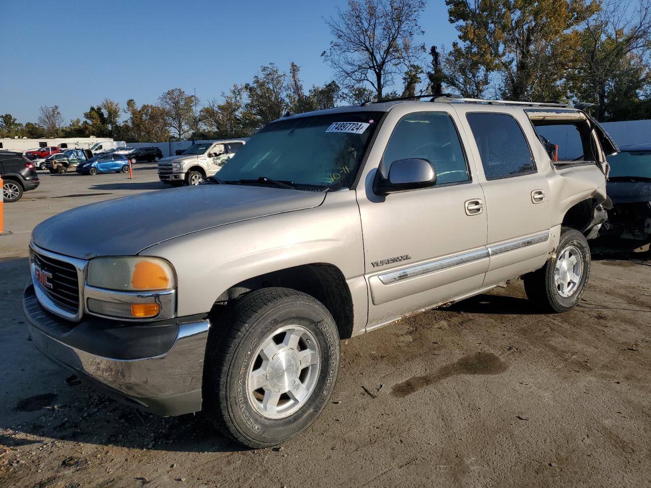 2005 GMC Yukon - Image 1