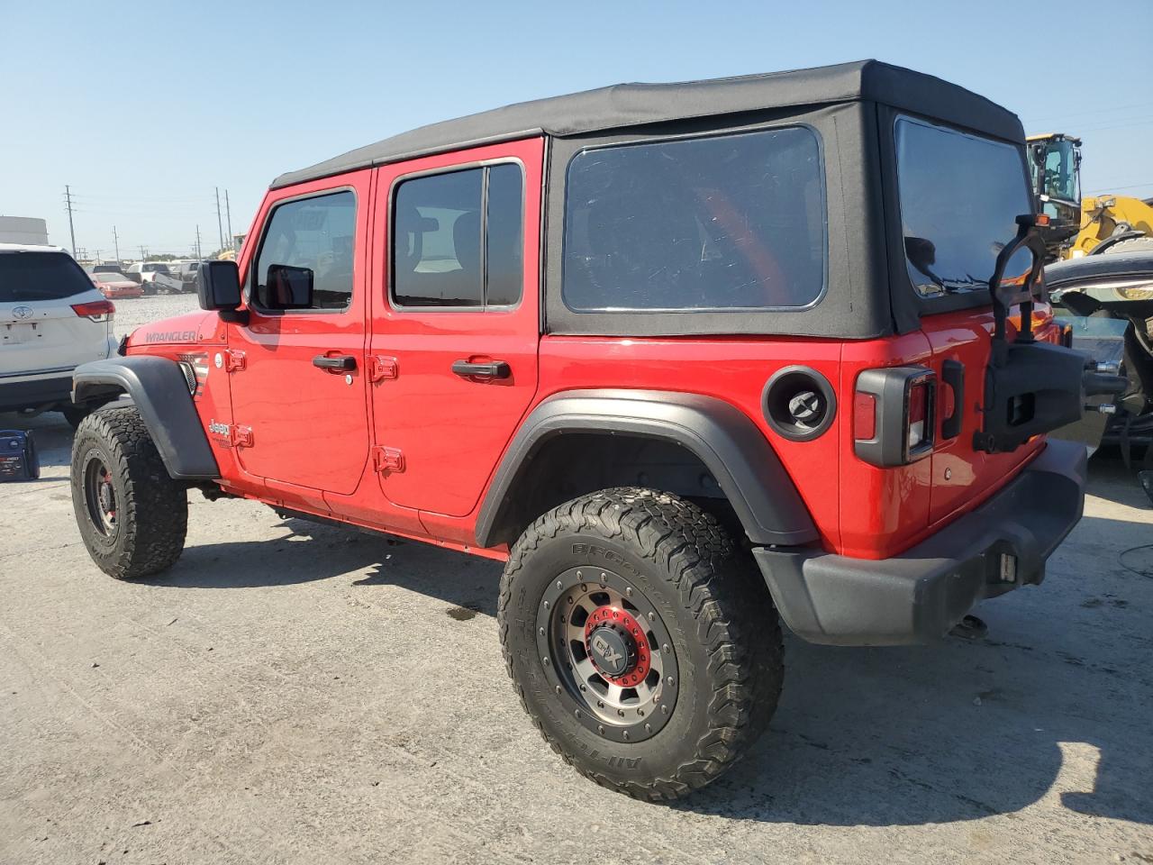 VIN 1C4HJXDN3KW668860 2019 JEEP WRANGLER no.2