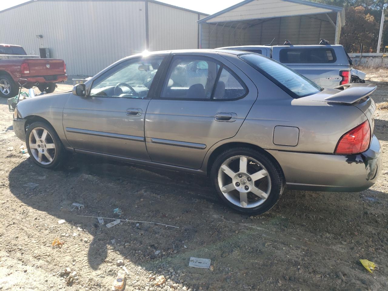 2004 Nissan Sentra - Image 2