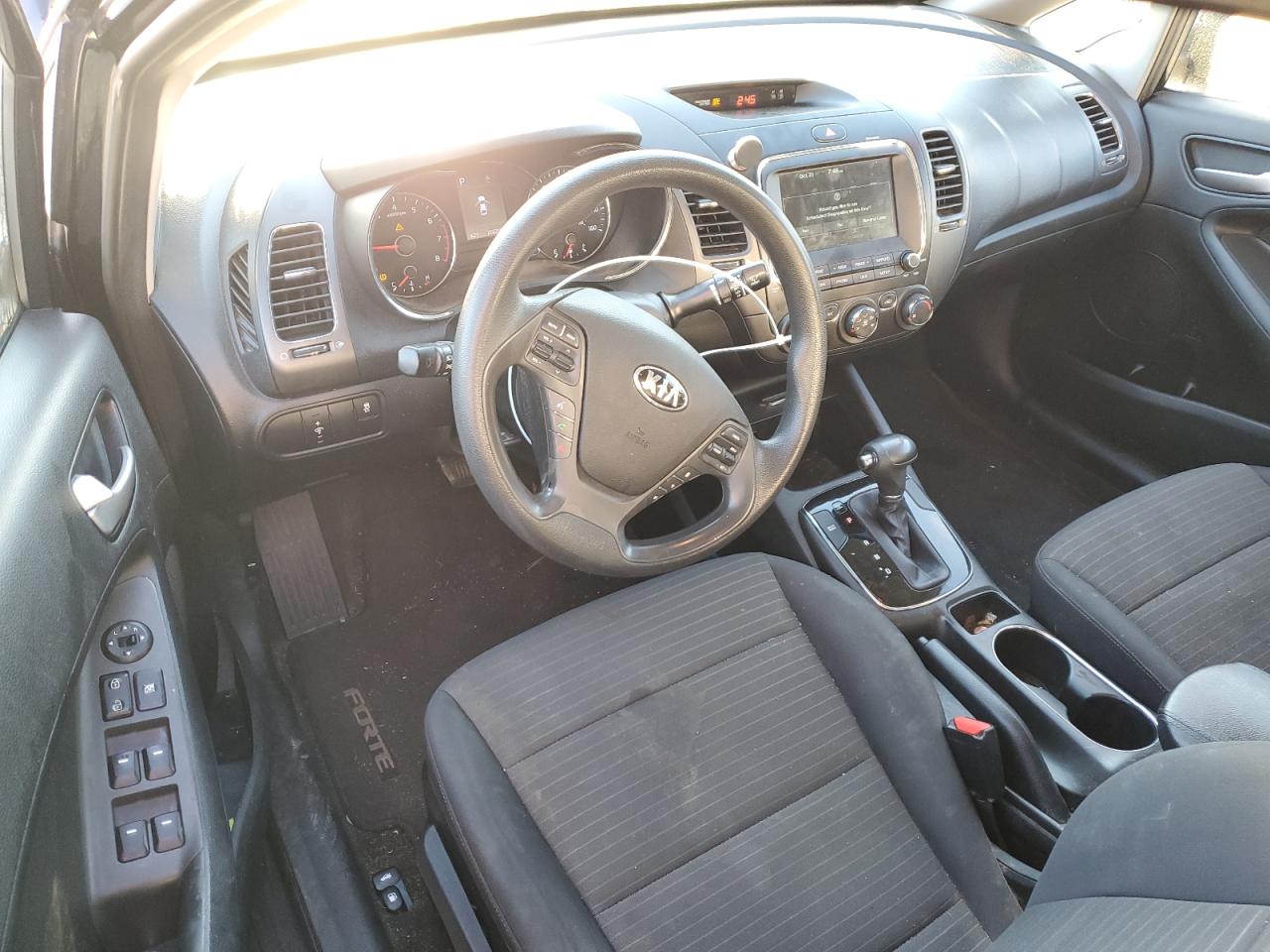 2018 Kia Forte - Image 8