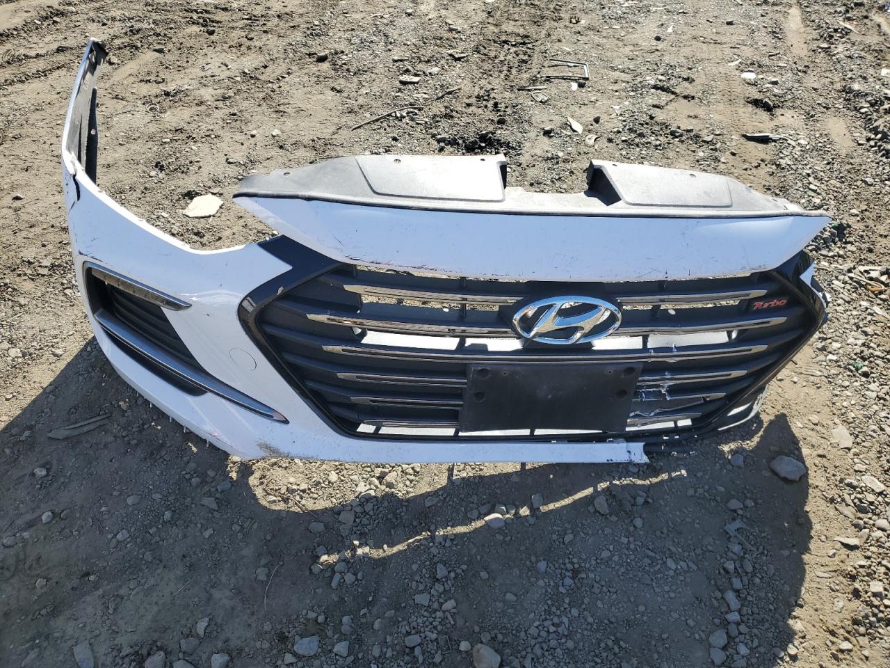 2018 Hyundai Elantra - Image 12