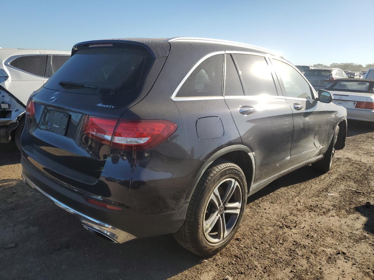 WDC0G4KB8HV011001 2017 Mercedes-Benz Glc 300 4Matic