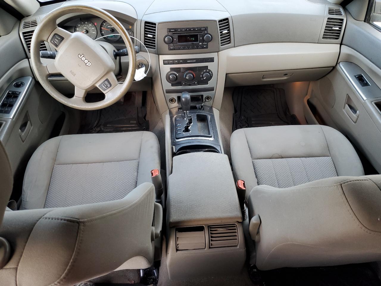 2005 Jeep Grand Cherokee - Image 8
