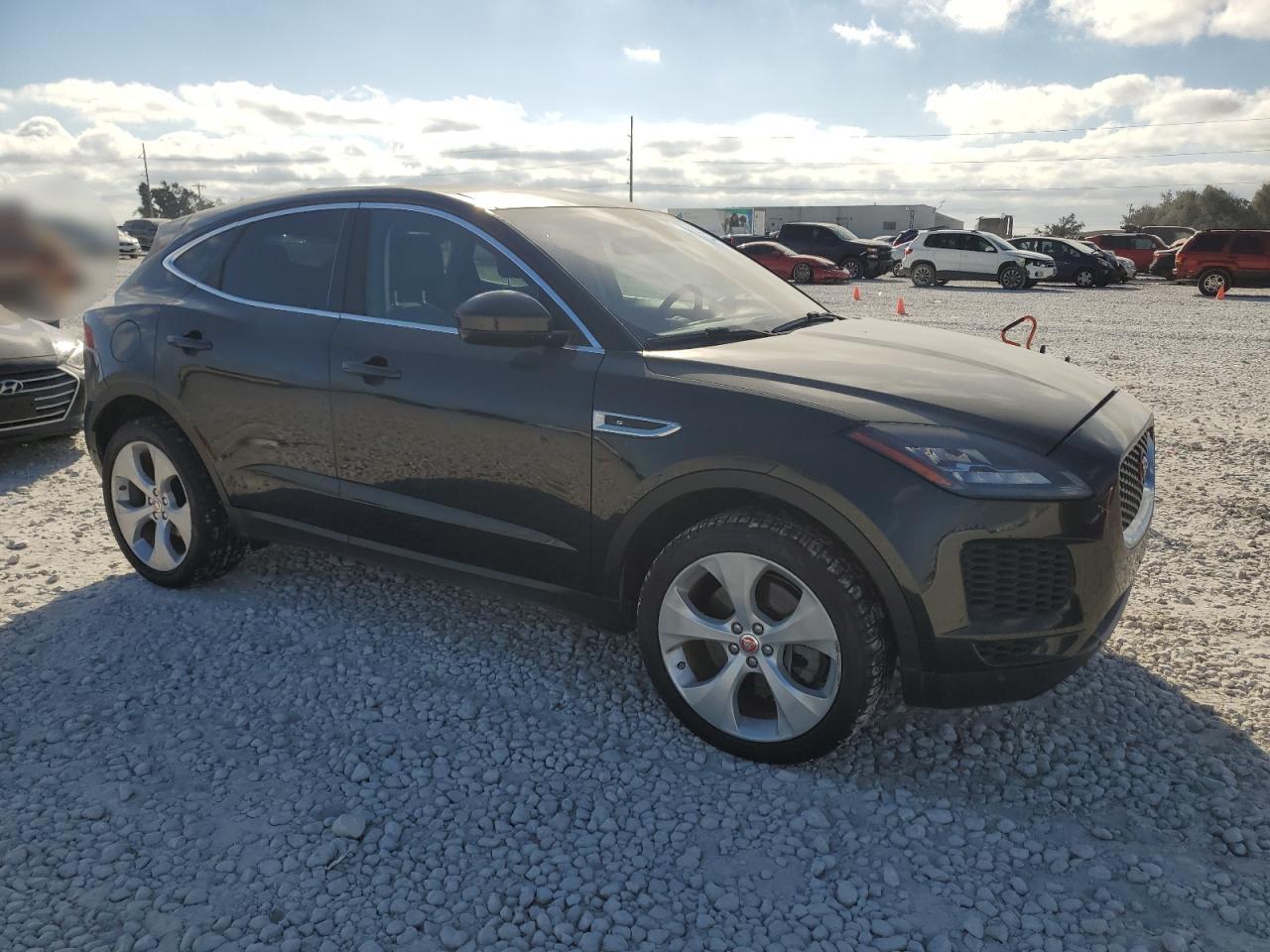2018 Jaguar E-Pace - Image 4