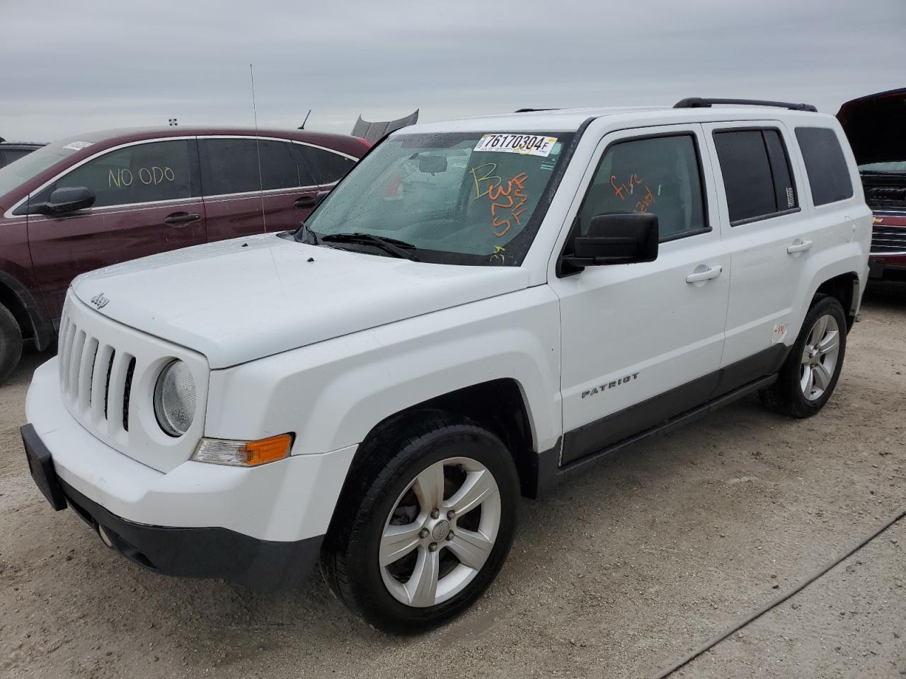 VIN 1C4NJPFB6FD437250 2015 JEEP PATRIOT no.1