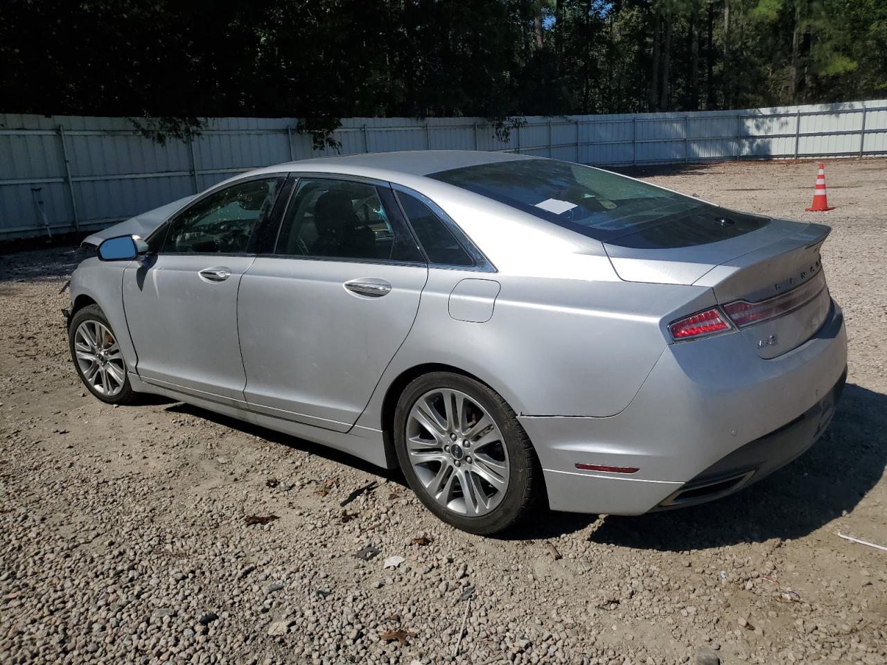 2014 Lincoln MKZ - Image 2