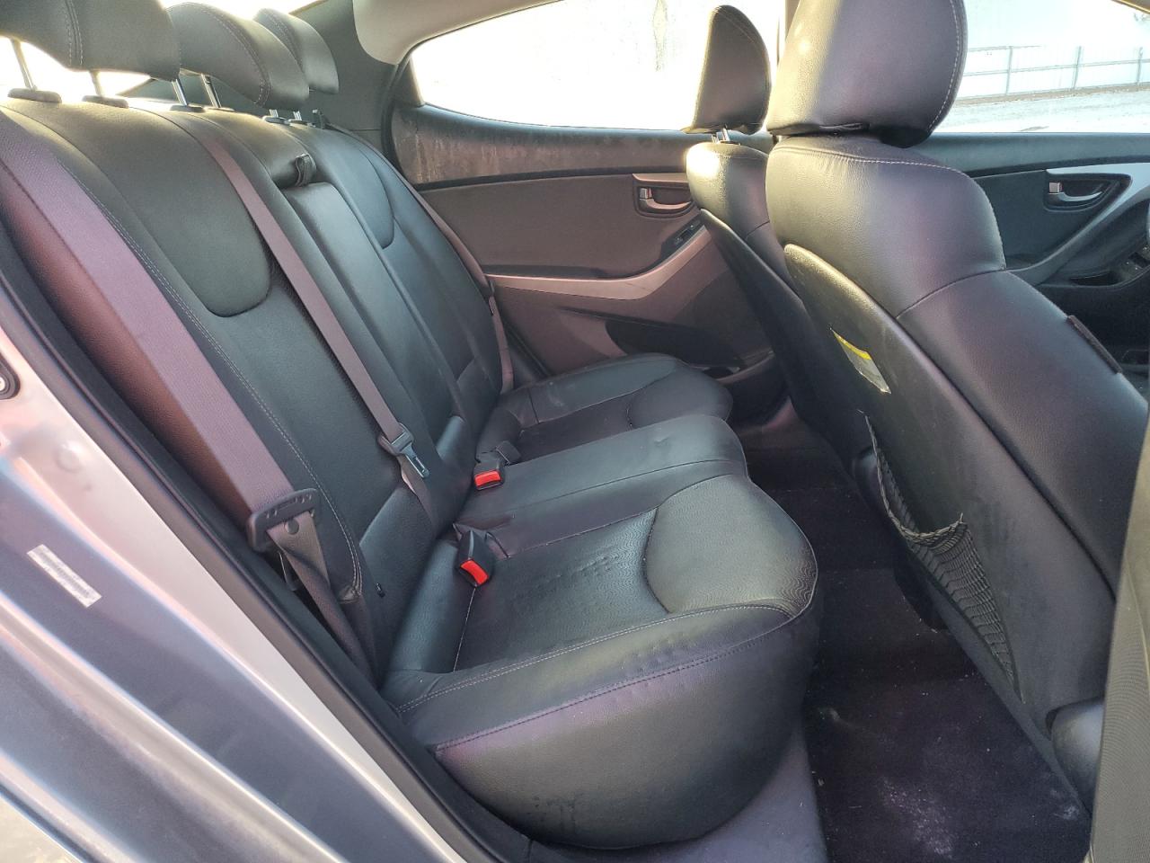 2012 Hyundai Elantra - Image 10