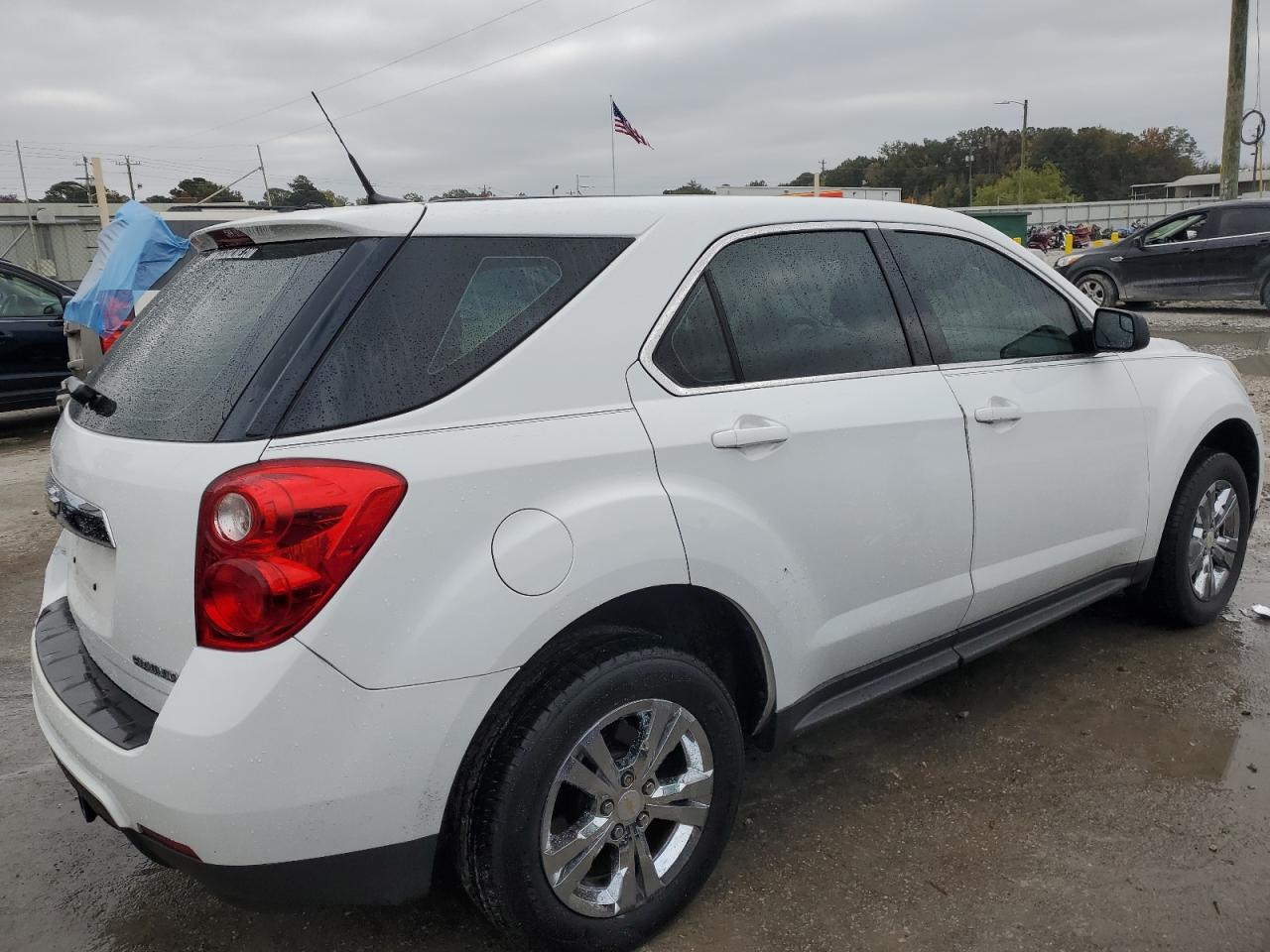 2012 Chevrolet Equinox - Image 3