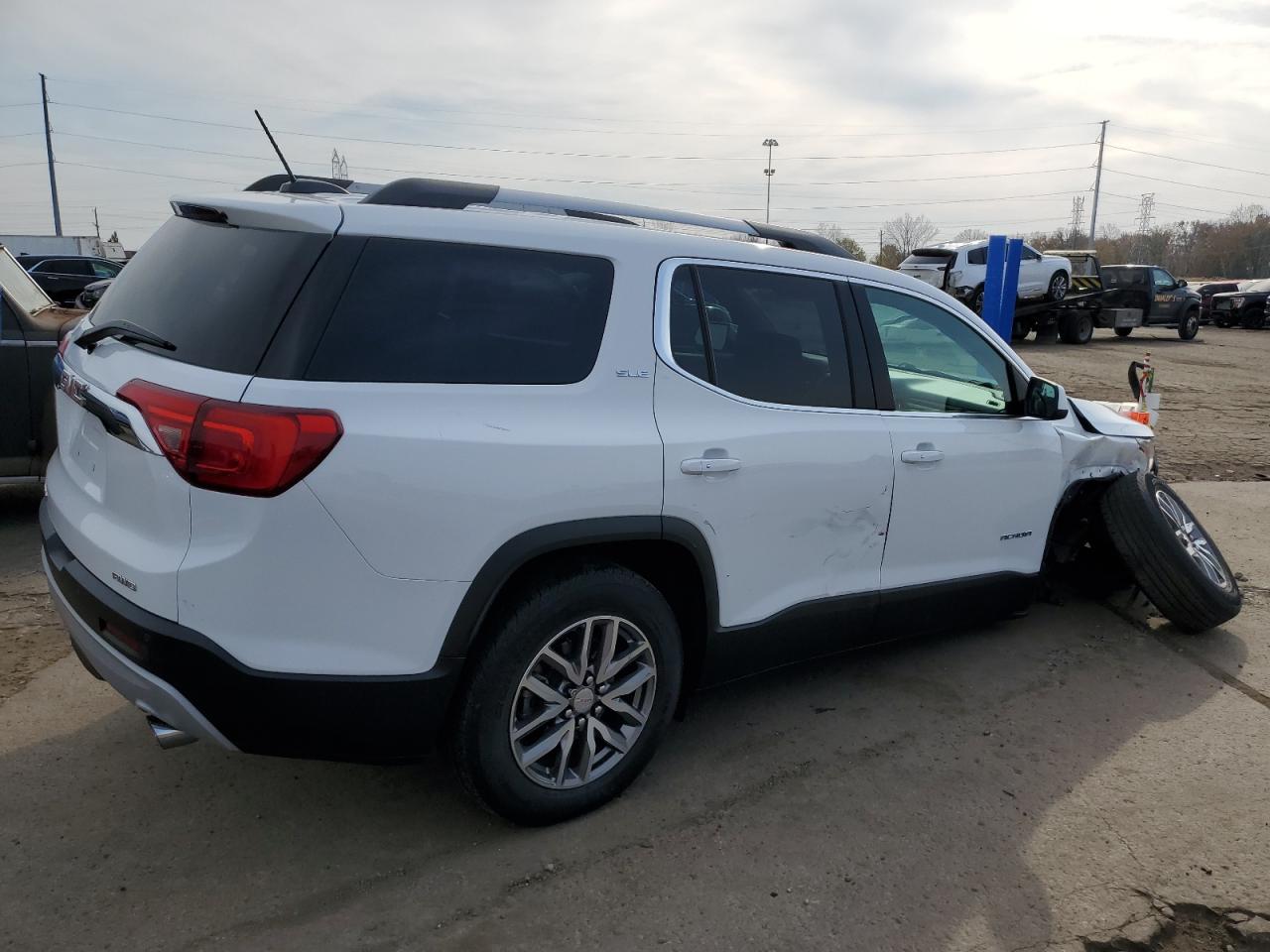 2019 GMC Acadia - Image 3