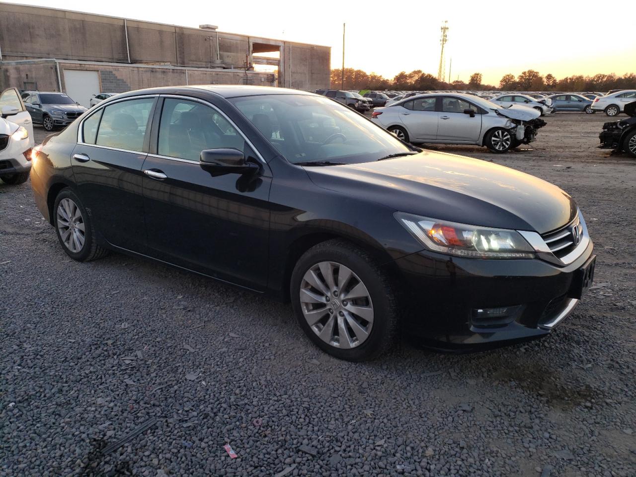 VIN 1HGCR2F82FA222541 2015 HONDA ACCORD no.4