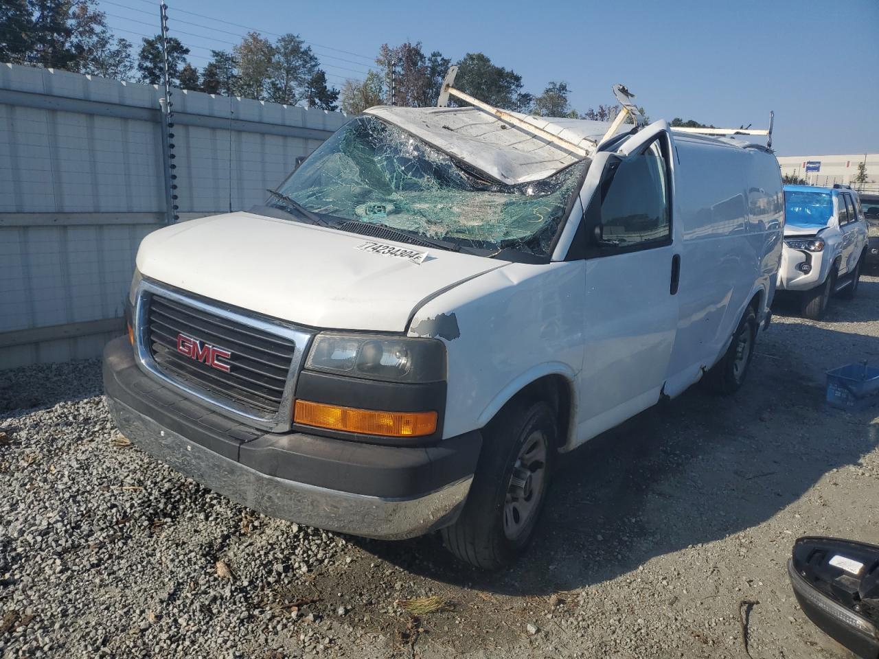 2012 GMC Savana - Image 1