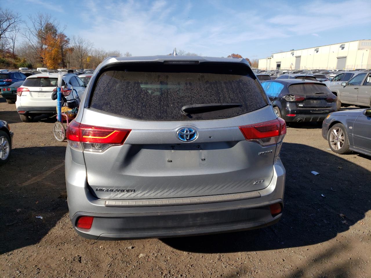 2017 Toyota Highlander Hybrid VIN: 5TDJGRFHXHS023067 Lot: 77755604