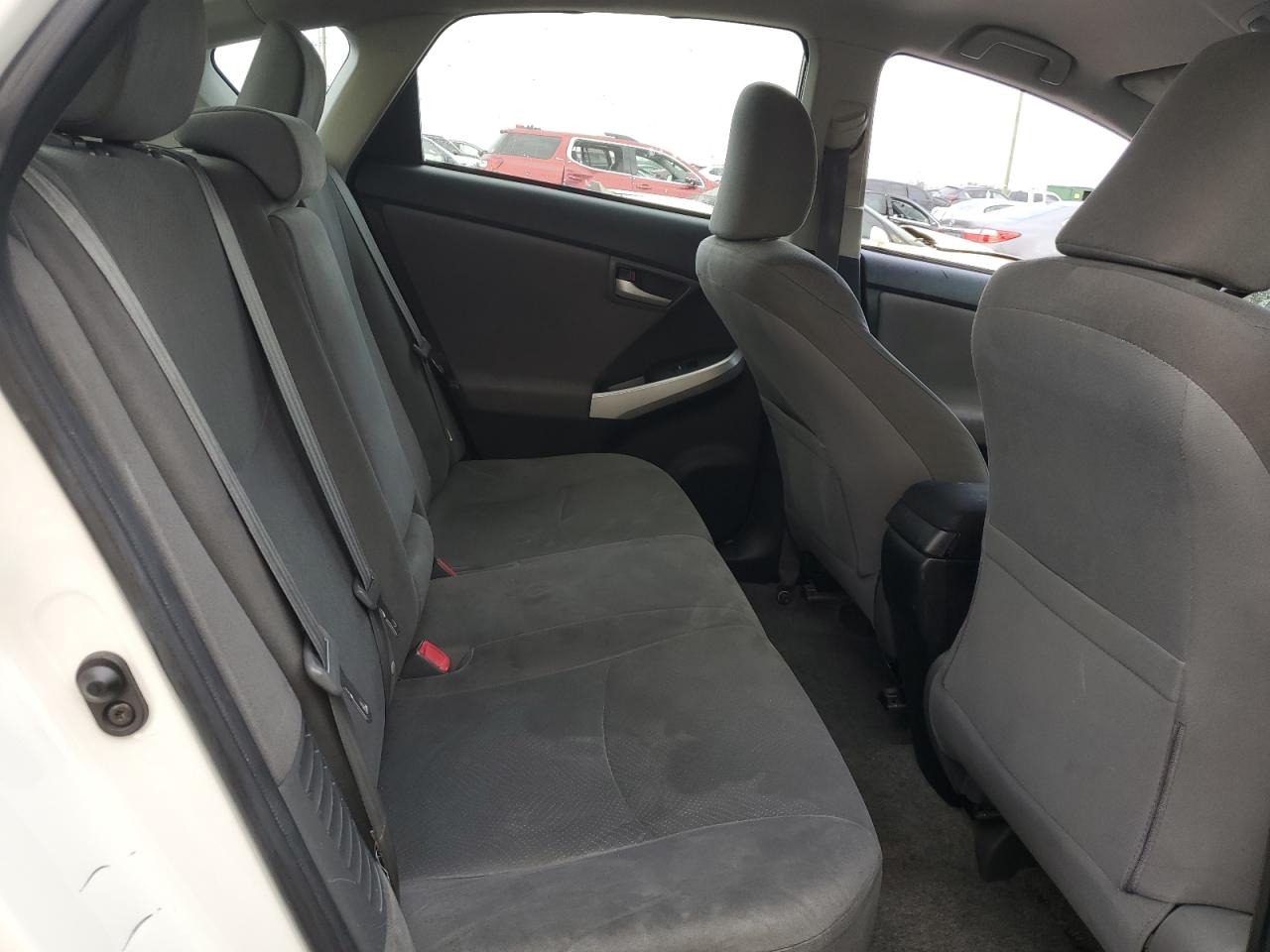 2012 Toyota Prius - Image 10