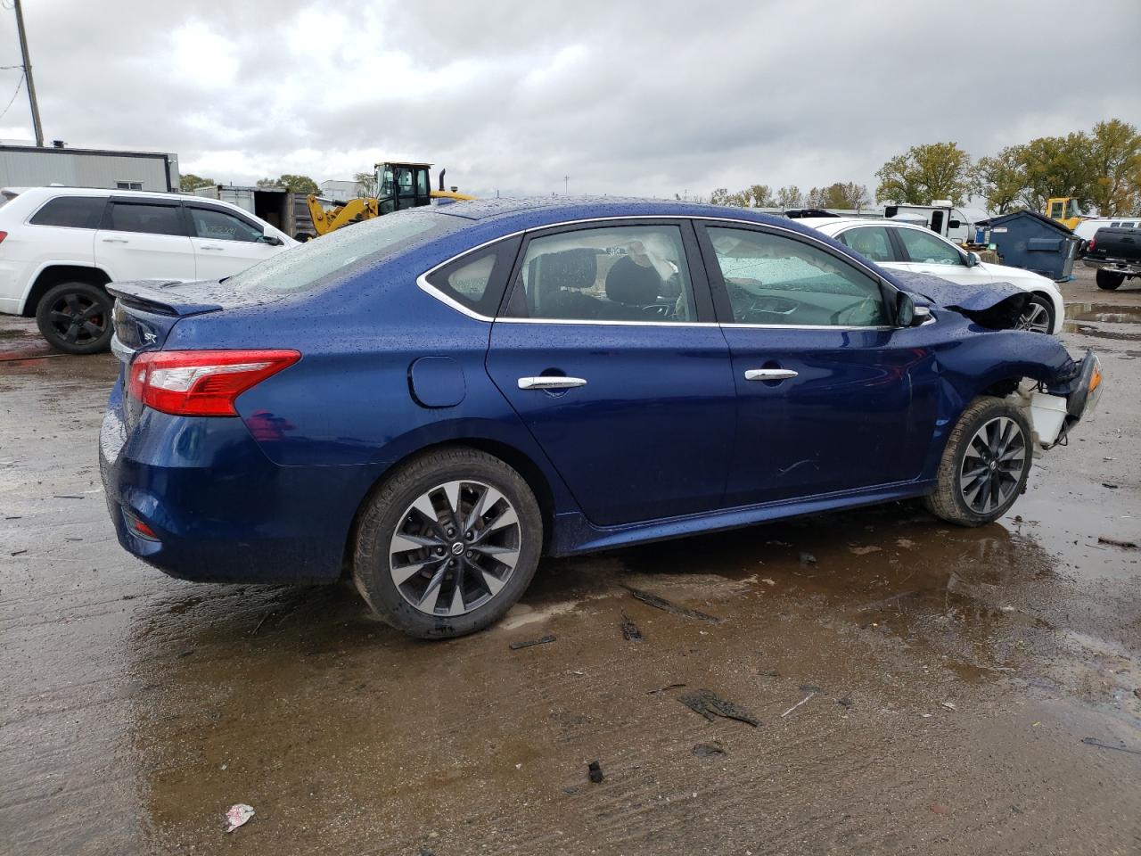 2016 Nissan Sentra - Image 3