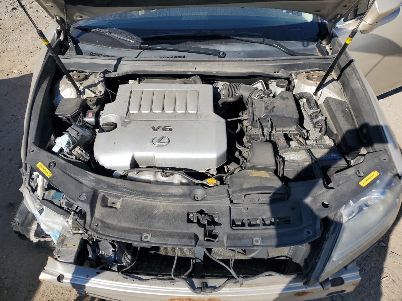 2013 Lexus ES - Image 11