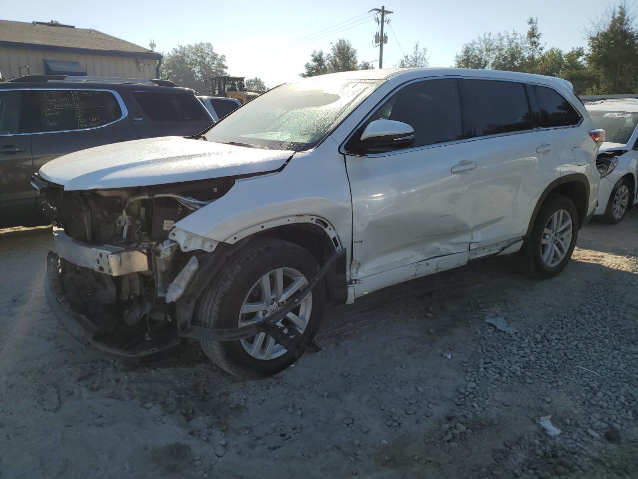 2015 Toyota Highlander - Image 1
