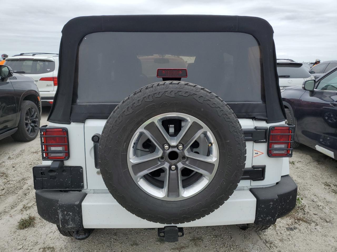 2016 Jeep Wrangler Unlimited Sahara VIN: 1C4BJWEGXGL217451 Lot: 76797414