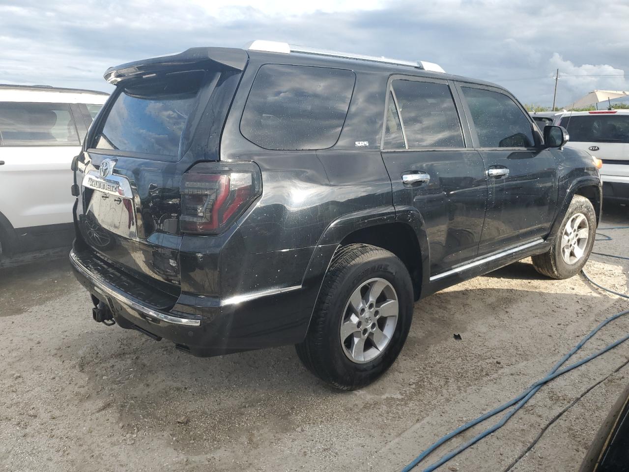 JTEZU5JR5B5020476 2011 Toyota 4Runner Sr5