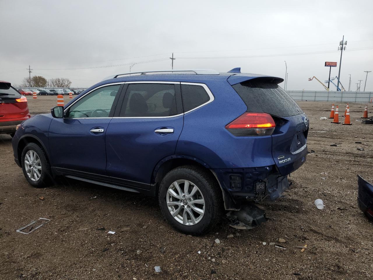 2017 Nissan Rogue - Image 2