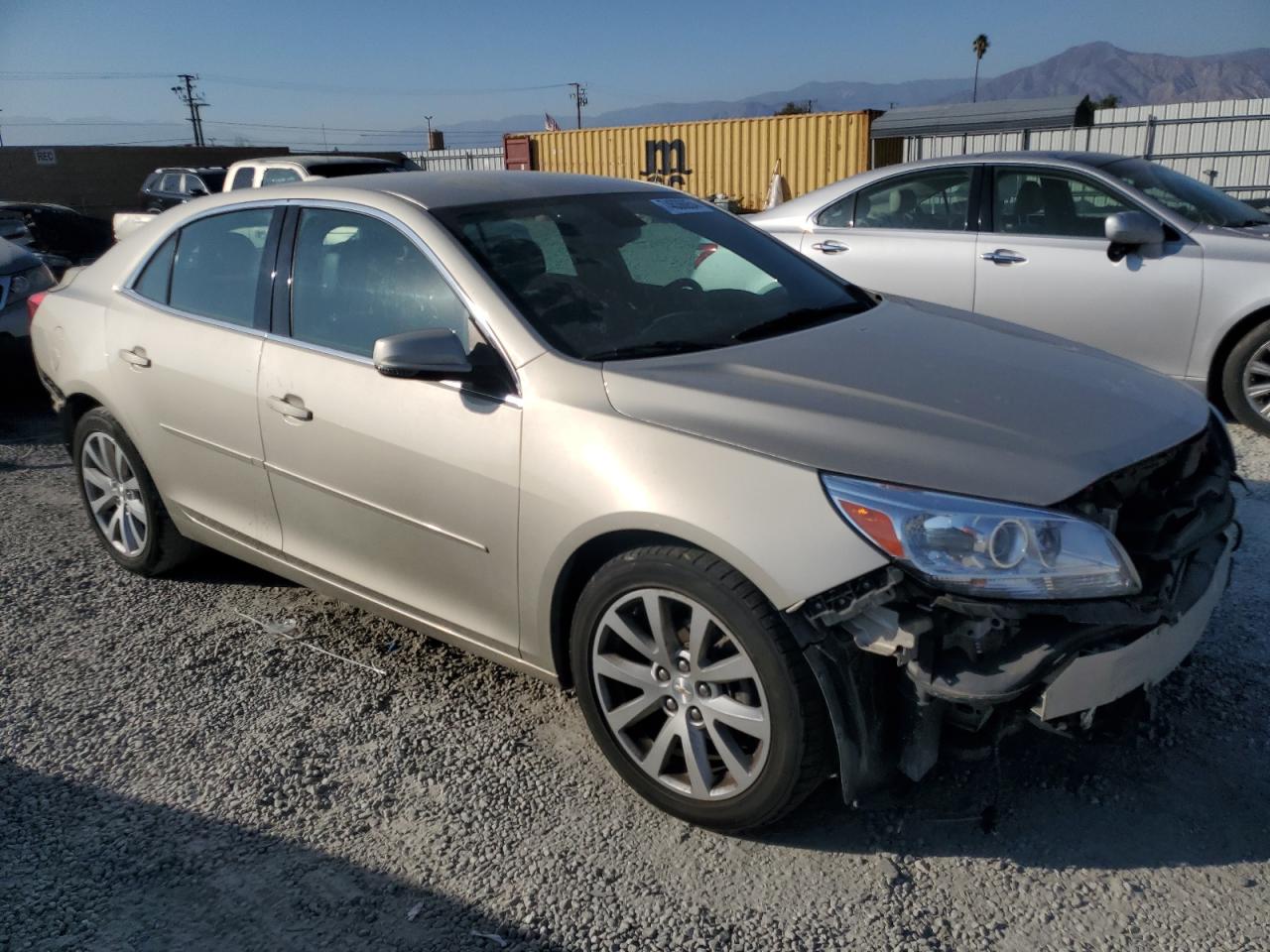 VIN 1G11D5SL5FF329675 2015 CHEVROLET MALIBU no.4