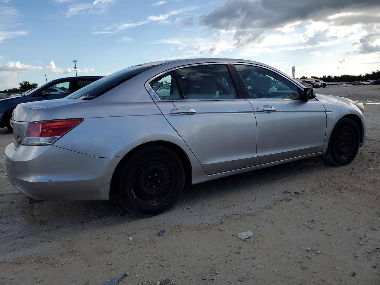 2010 Honda Accord - Image 3