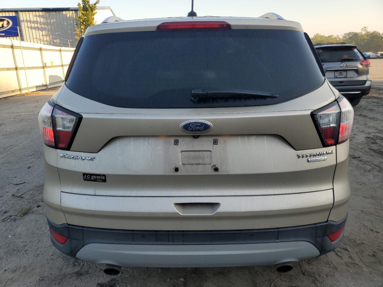 1FMCU0J90HUC73261 2017 Ford Escape Titanium