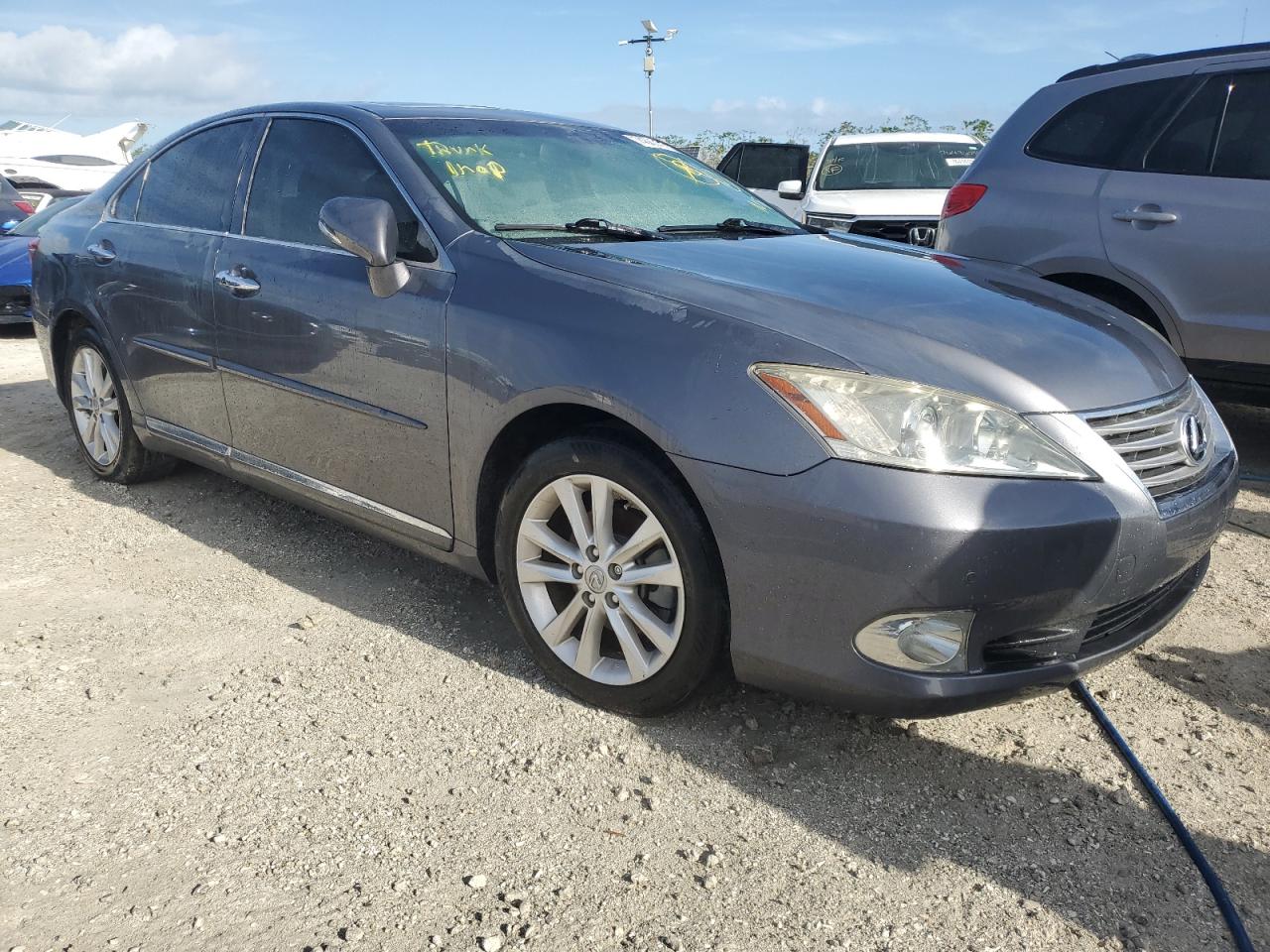 2012 Lexus ES - Image 4