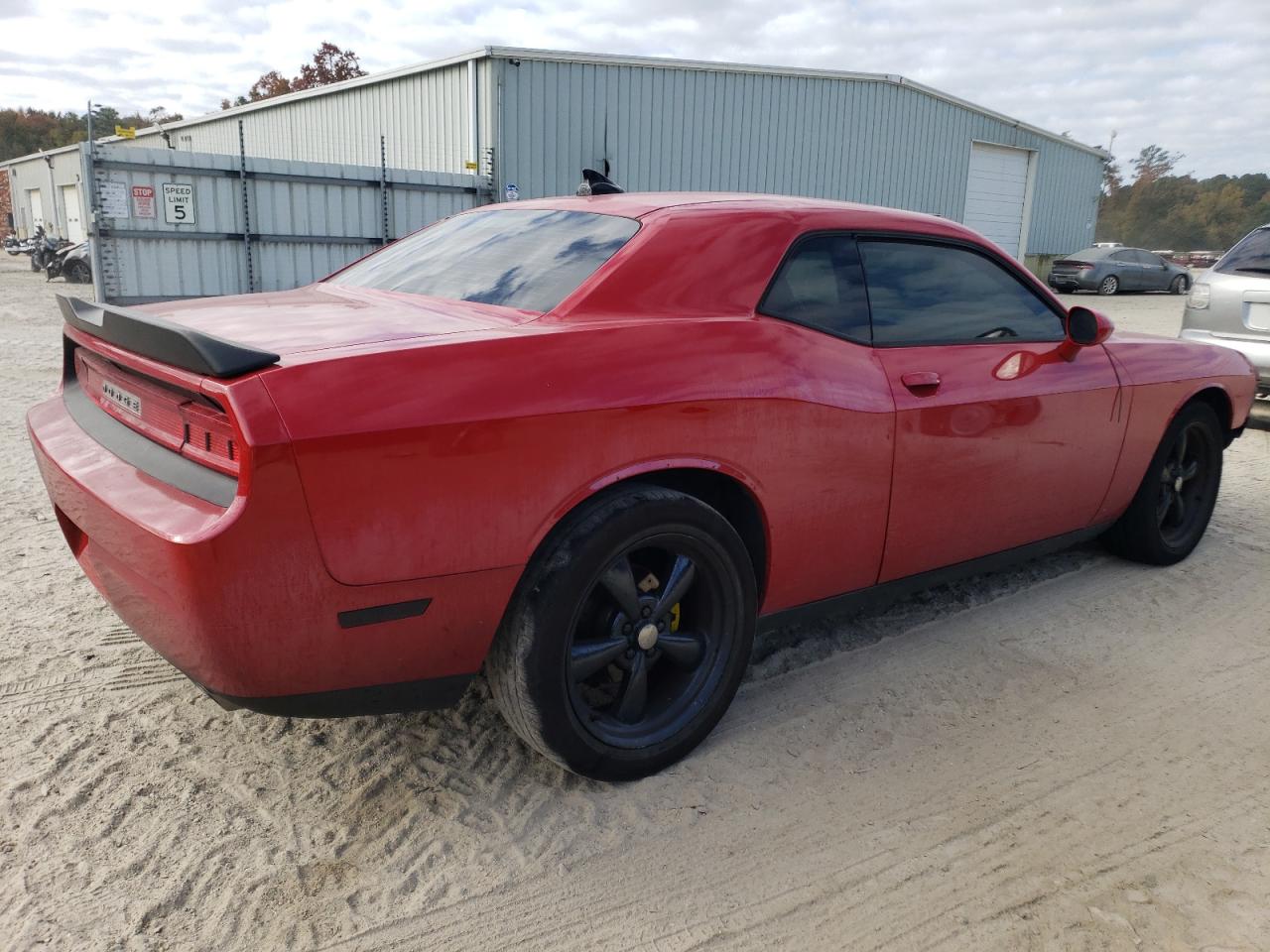 2011 Dodge Challenger - Image 3