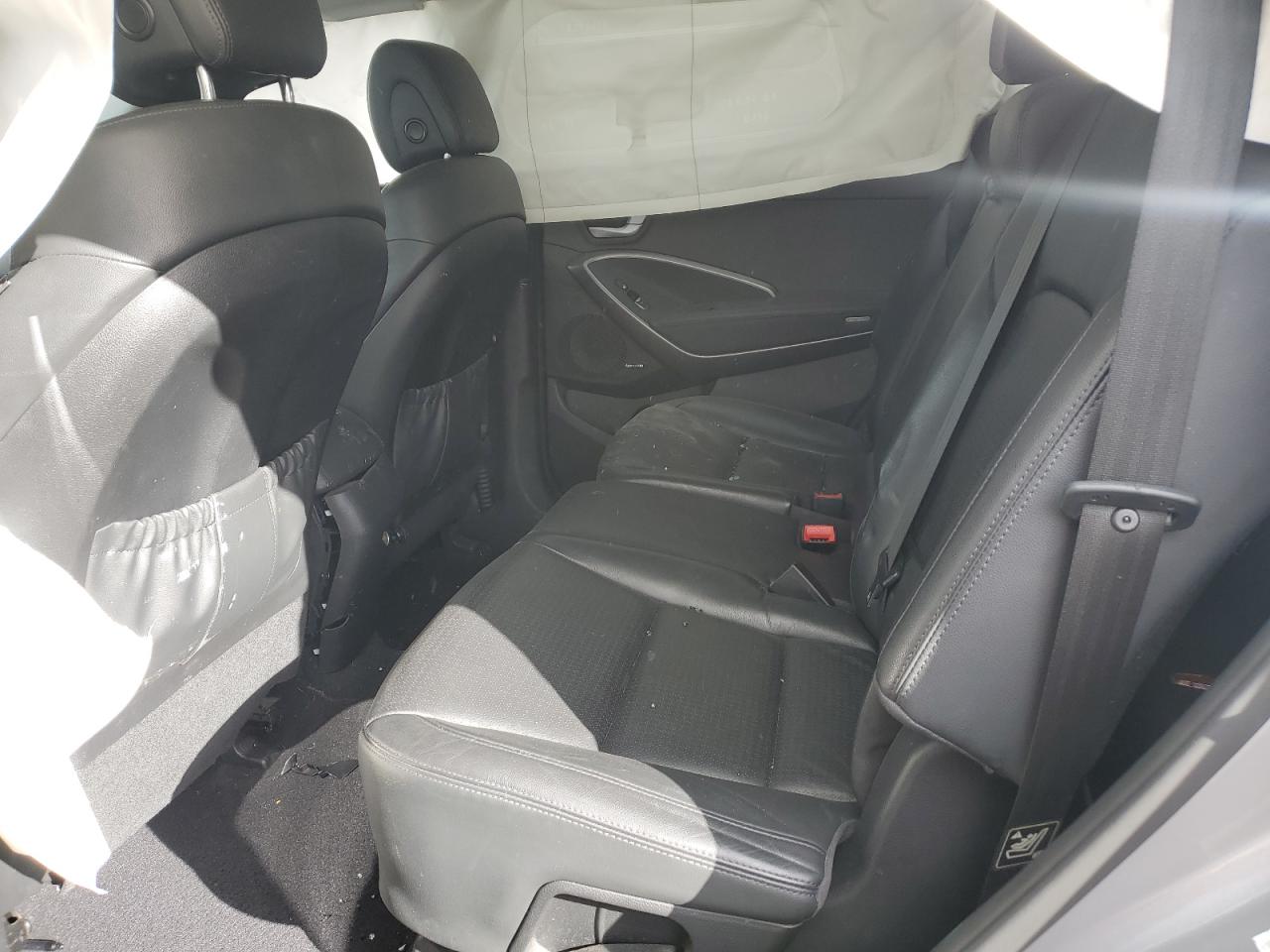 2013 Hyundai Santa Fe - Image 10