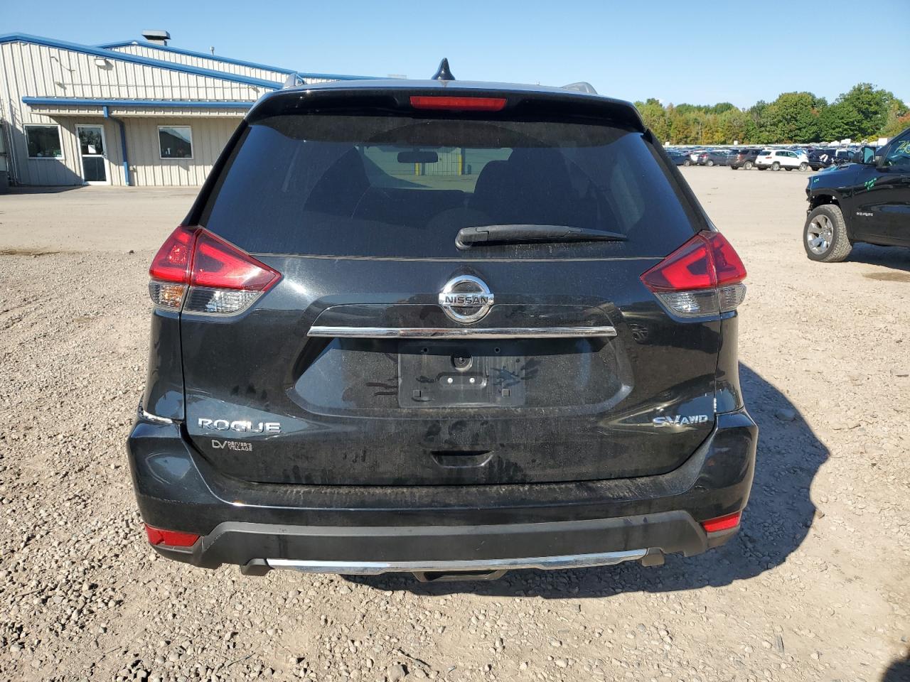 KNMAT2MV4JP620596 2018 Nissan Rogue S