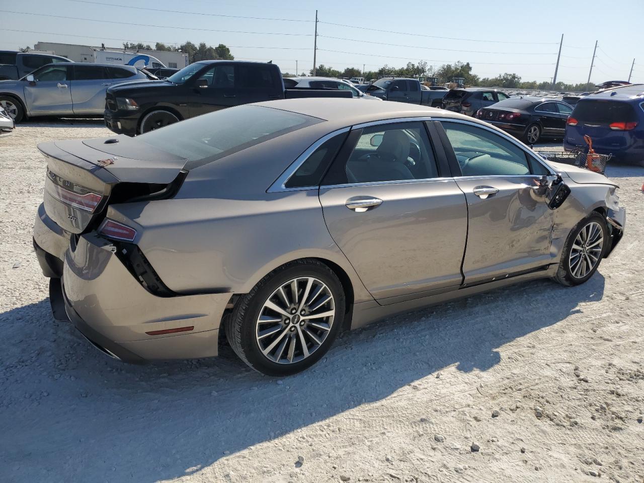2018 Lincoln MKZ - Image 3