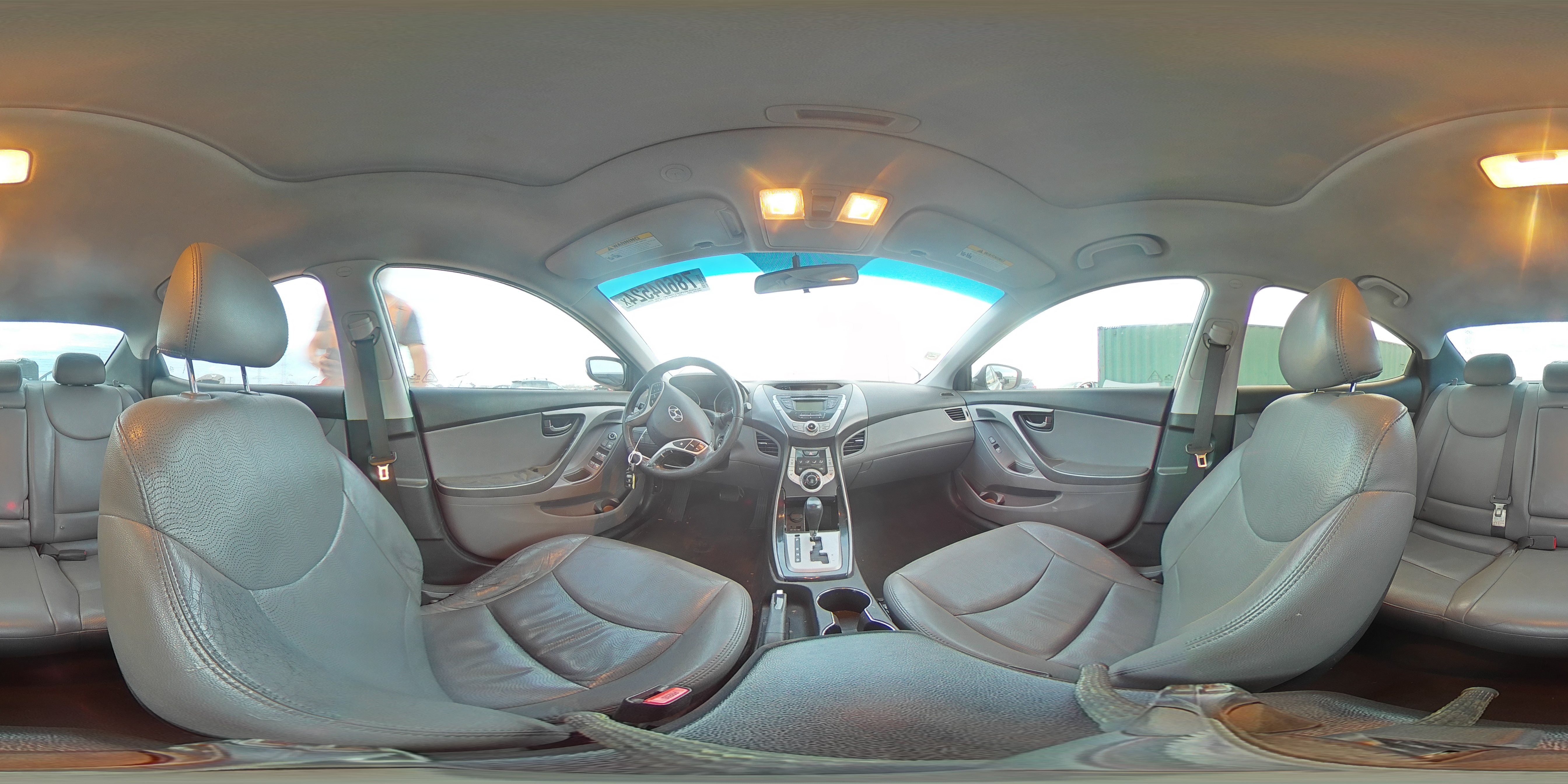 2011 Hyundai Elantra - Image 13