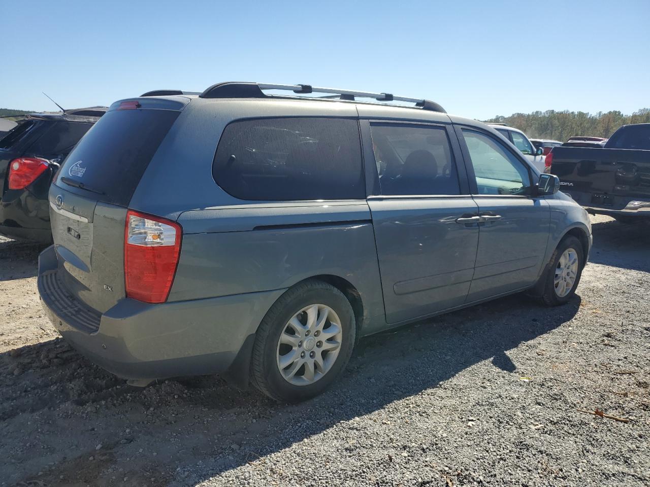 2008 Kia Sedona - Image 3