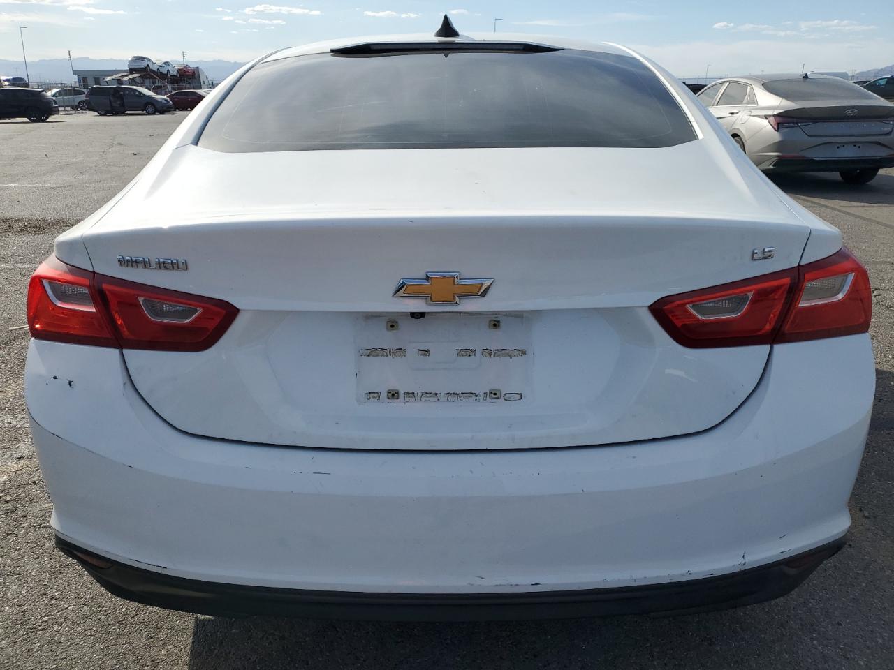 2016 Chevrolet Malibu - Image 6