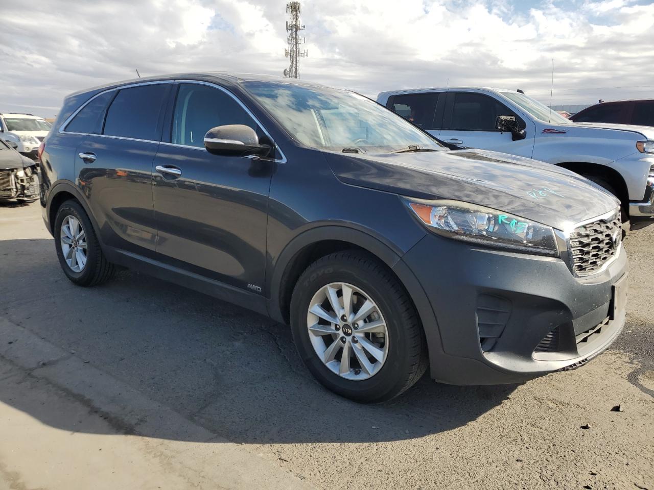 VIN 5XYPGDA55KG465138 2019 KIA SORENTO no.4