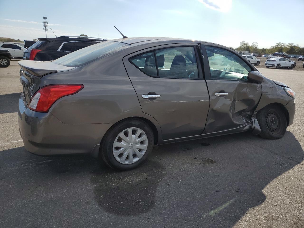 2016 Nissan Versa S VIN: 3N1CN7AP7GL890709 Lot: 75306564