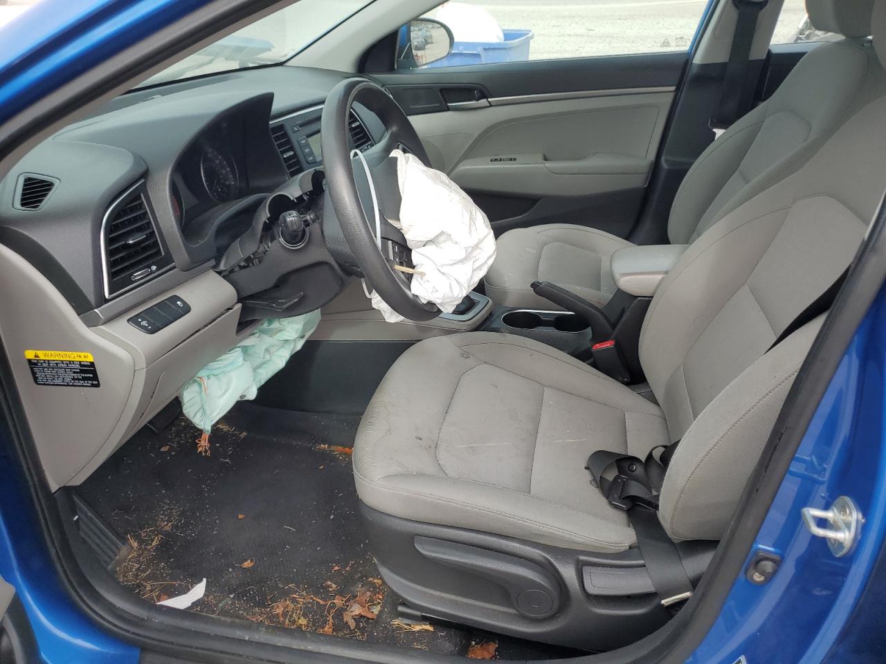 2018 Hyundai Elantra - Image 7