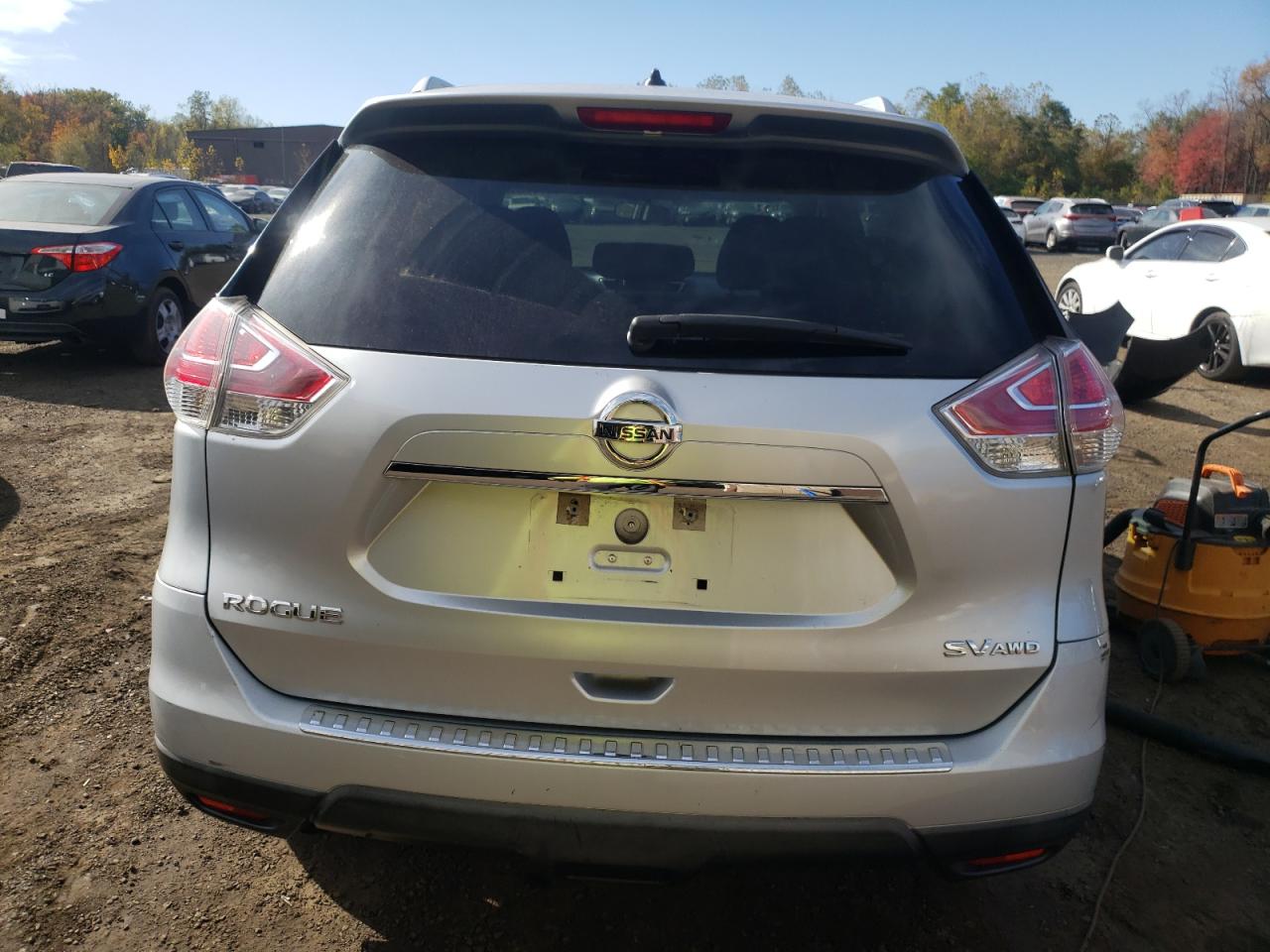 2015 Nissan Rogue S VIN: KNMAT2MV0FP509907 Lot: 76355364