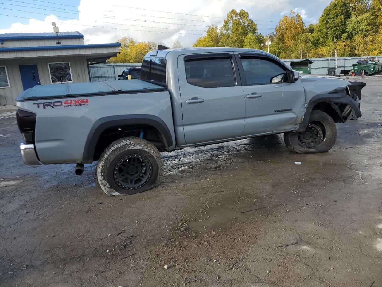 2019 Toyota Tacoma - Image 3