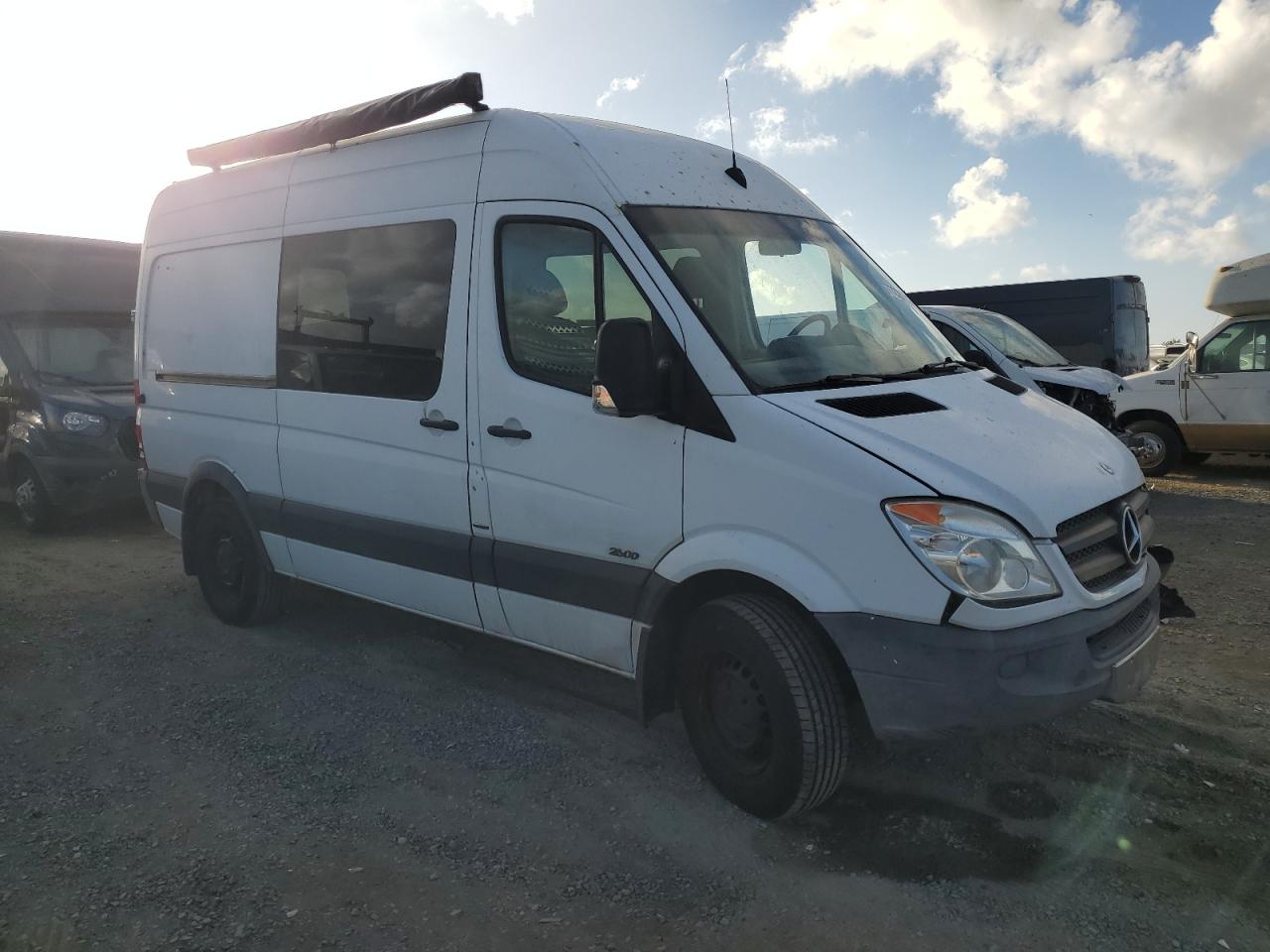 VIN WD4PE7CC4D5777696 2013 MERCEDES-BENZ SPRINTER no.4