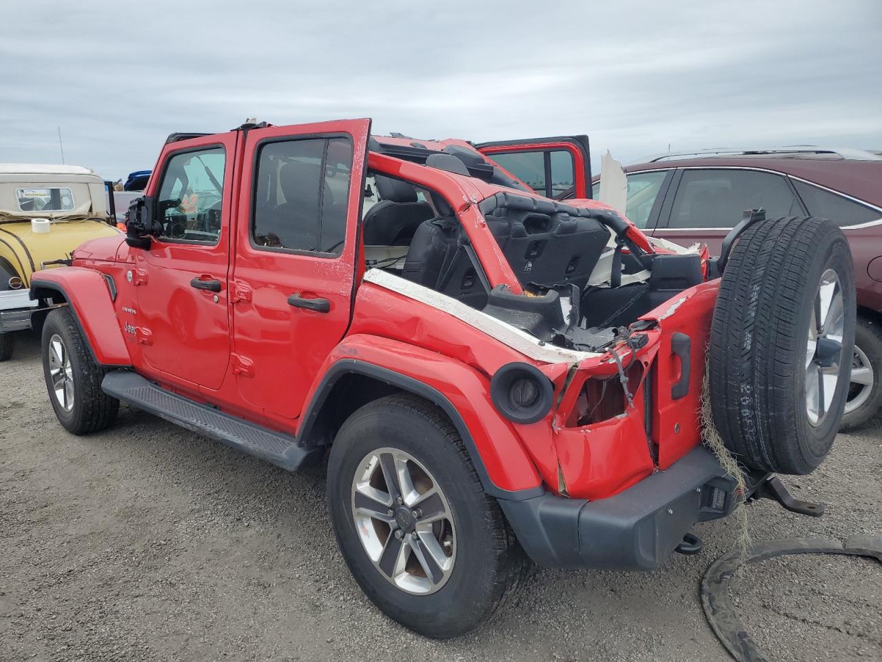 2018 Jeep Wrangler Unlimited Sahara VIN: 1C4HJXEG3JW103829 Lot: 76805844