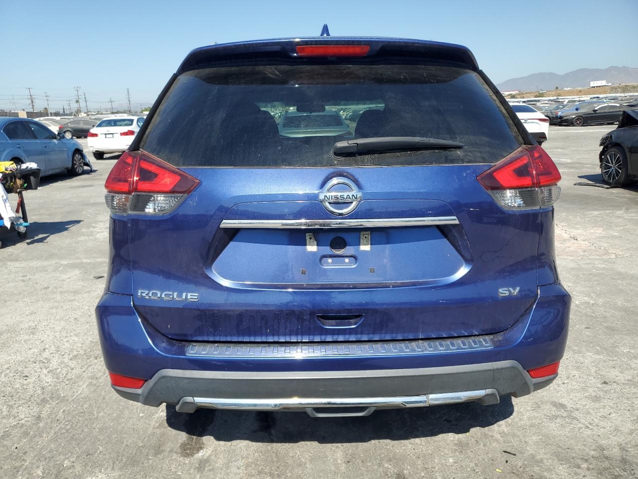 2017 Nissan Rogue - Image 6
