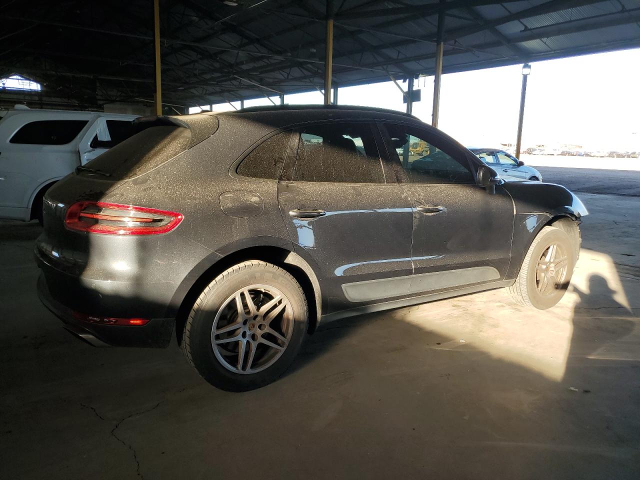 VIN WP1AA2A55JLB25520 2018 PORSCHE MACAN no.3