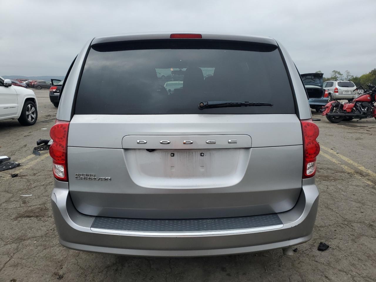 2C4RDGBG1JR259649 2018 Dodge Grand Caravan Se