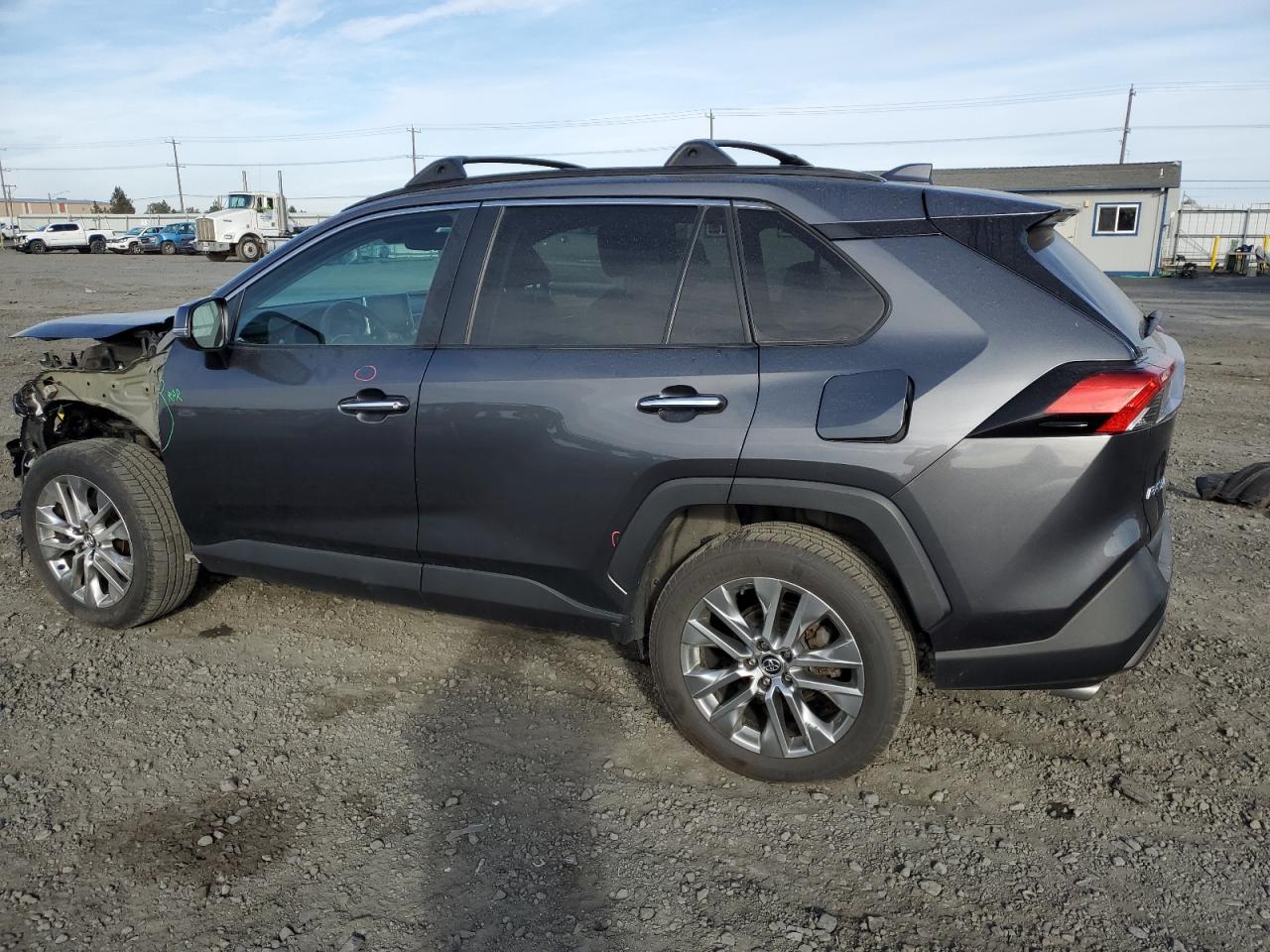 2020 Toyota Rav4 Limited VIN: 2T3N1RFV0LC136592 Lot: 76598194