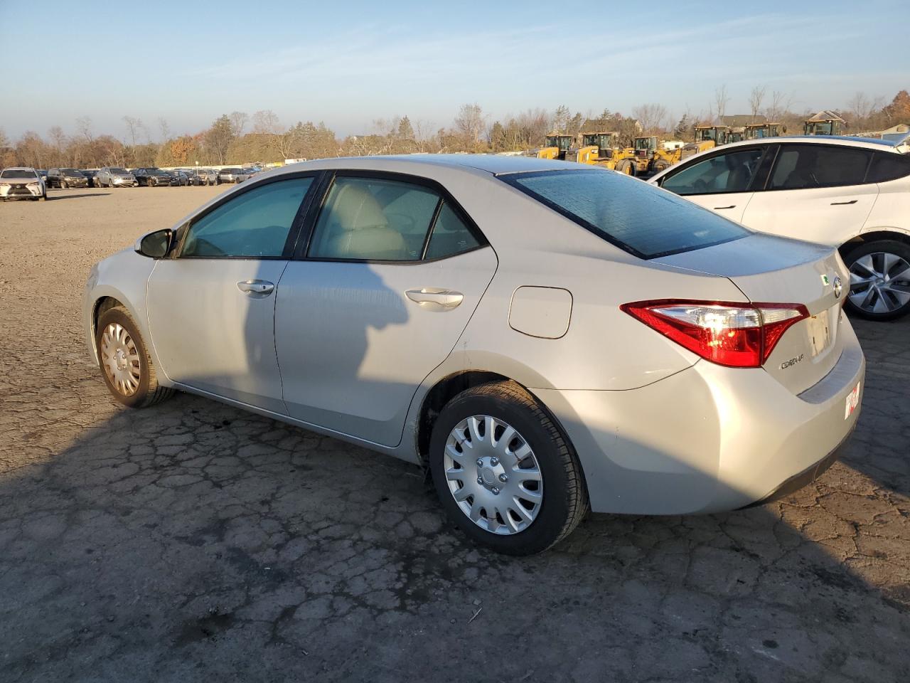 VIN 5YFBURHE2GP390505 2016 TOYOTA COROLLA no.2