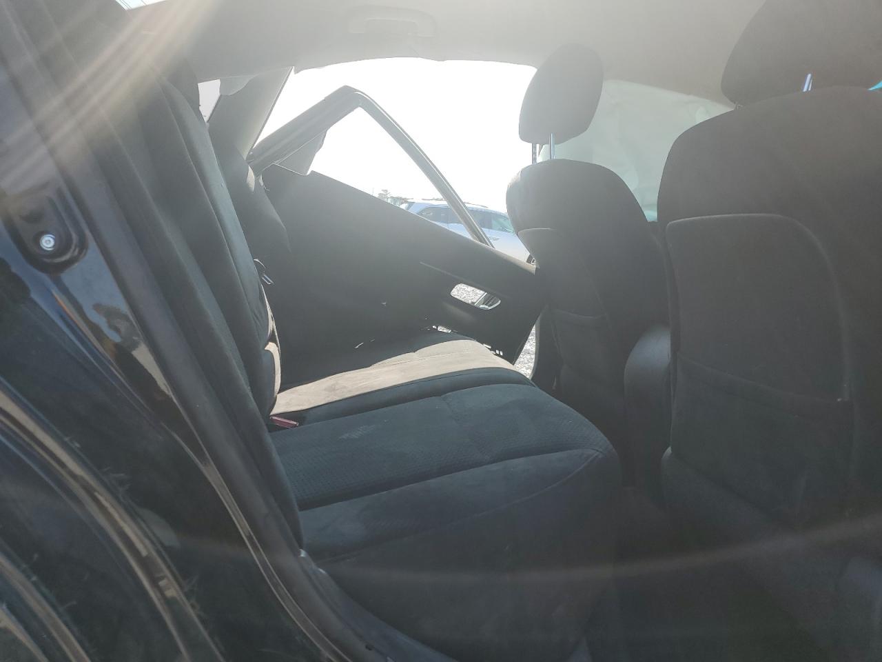 2015 Nissan Altima - Image 10